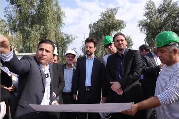 بازدید دکتر فدایی نماینده بانک مرکزی جمهوری اسلامی ایران از تصفیه خانه فاضلاب غرب اهواز