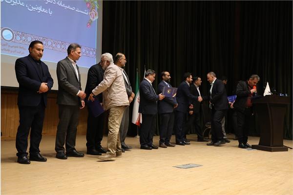 تکریم خانواده شهدا آبفا خوزستان