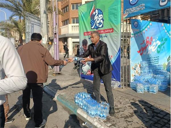 برگزاری غرفه شرکت آب و فاضلاب خوزستان در راستای ترویج مصرف صحیح آب در مسیر راهپیمایی مناسبت ۲۲ بهمن