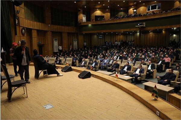 نشست صمیمی مدیرعامل محترم با کارکنان