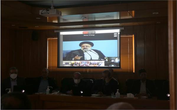 همایش سراسری مدیران صنعت آب و برق کشور با حضور وزیر نیرو