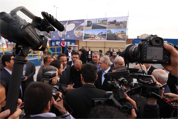 حضور رئیس جمهور محبوب دکتر پزشکیان ، وزیر نیرو و هیئت همراه در ایستگاه پمپاژ فاضلاب ملی راه