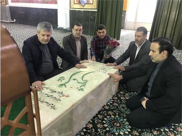 ادای احترام به سردار هور