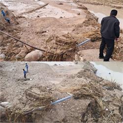 سرویس: آب  تخریب بیش از 2 کیلومتر از خطوط انتقال آب شرب باغملک در اثر سیلاب
