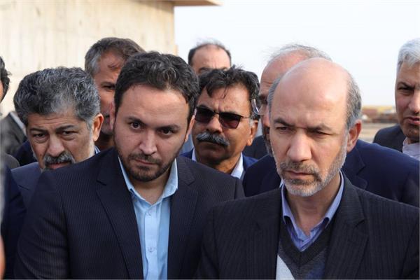 بازدید وزیر نیرو از پروژه تصفیه خانه فاضلاب آبادان