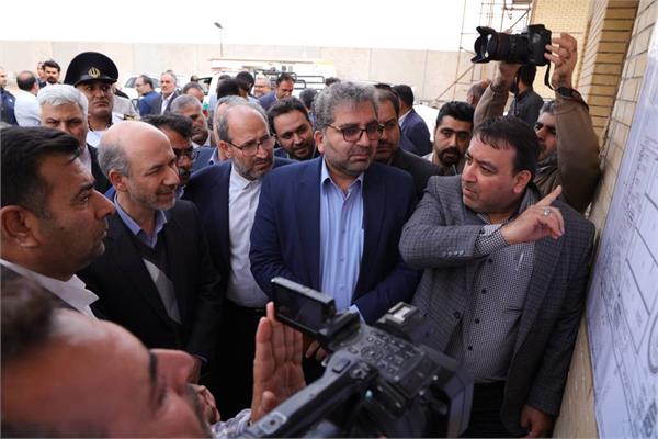 بازدید وزیر نیرو از پروژه تصفیه خانه فاضلاب خرمشهر