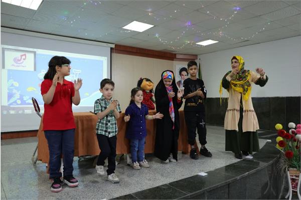 برگزاری جشن آبیاران ، ویژه فرزندان همکار و مادران به منظور آشنایی با روشهای صرفه جویی در آب