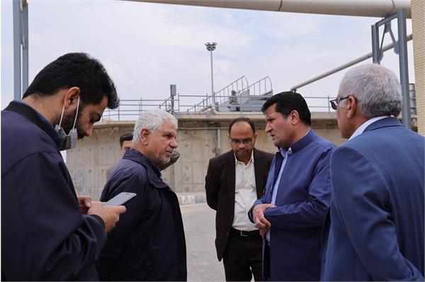 بازدید مدیر عامل پالایشگاه آبادان به همراه دکتر کرمی نژاد مدیر عامل آبفا خوزستان از تصفیه خانه فاضلاب شادگان