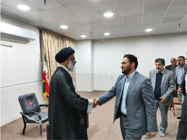 دیدار دکتر علیدادی مدیر عامل و اعضای هیئت مدیره و معاونین شرکت آب و فاضلاب خوزستان با نماینده ولی فقیه در خوزستان