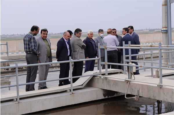 بازدید مدیر عامل پالایشگاه آبادان به همراه دکتر کرمی نژاد مدیر عامل آبفا خوزستان از تصفیه خانه فاضلاب شادگان