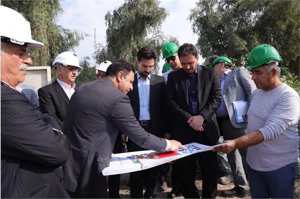 بازدید دکتر فدایی نماینده بانک مرکزی جمهوری اسلامی ایران از تصفیه خانه فاضلاب غرب اهواز
