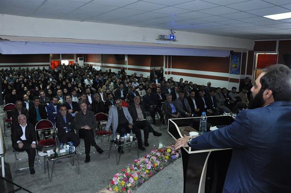 گفتگو با مدیرعامل15