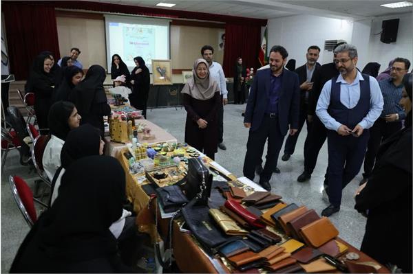 نمایشگاه دست سازه ها ویژه خانواده کارکنان شرکت آبفا خوزستان