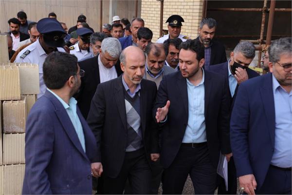 بازدید وزیر نیرو از پروژه تصفیه خانه فاضلاب خرمشهر