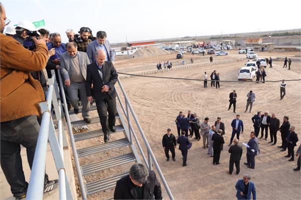 بازدید وزیر نیرو از پروژه تصفیه خانه فاضلاب آبادان