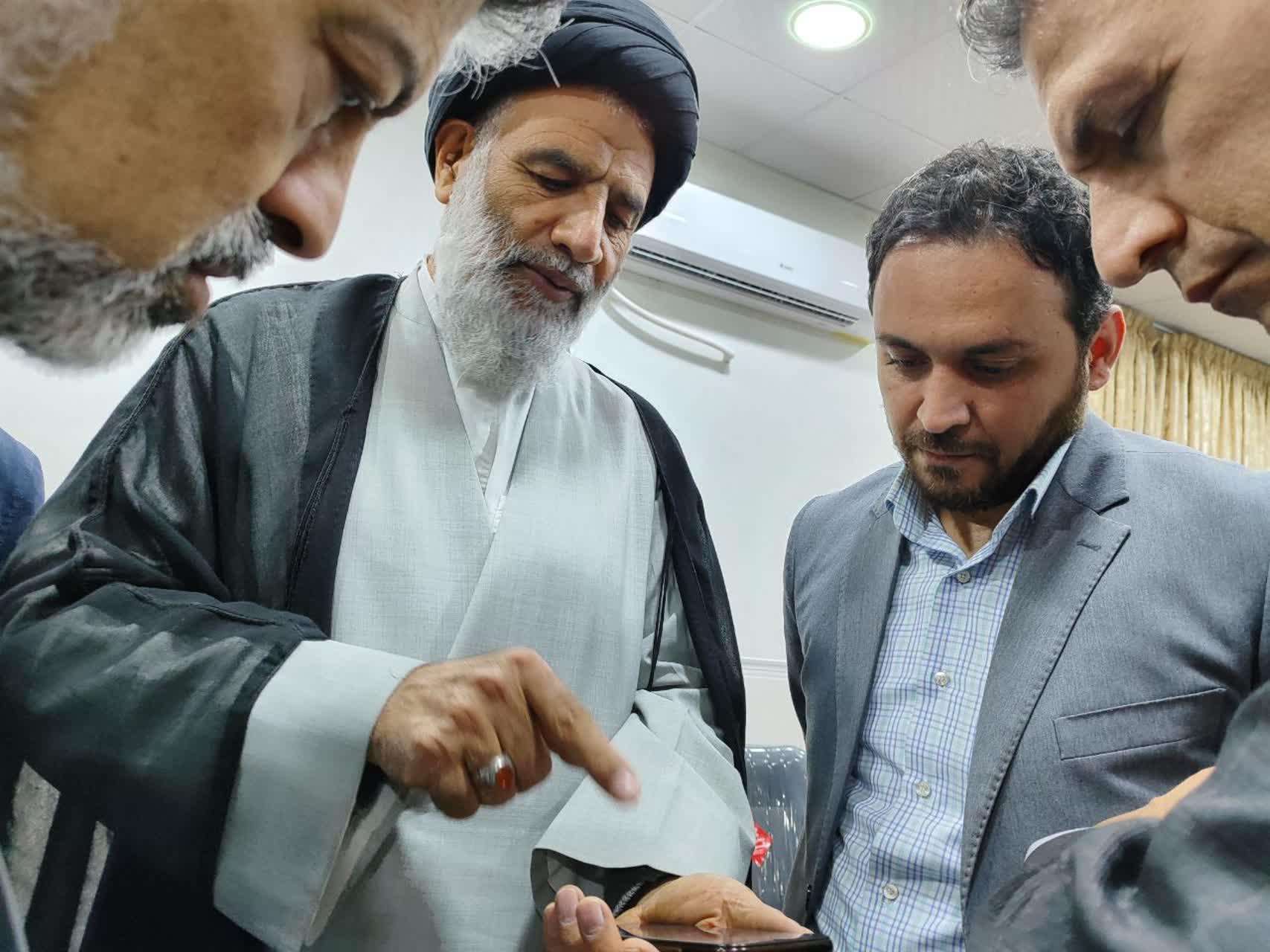 دیدار دکتر علیدادی مدیر عامل و اعضای هیئت مدیره و معاونین شرکت آب و فاضلاب خوزستان با نماینده ولی فقیه در خوزستان