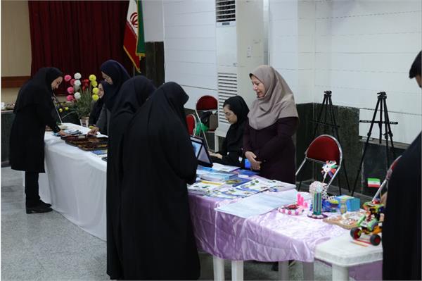 نمایشگاه دست سازه ها ویژه خانواده کارکنان شرکت آبفا خوزستان