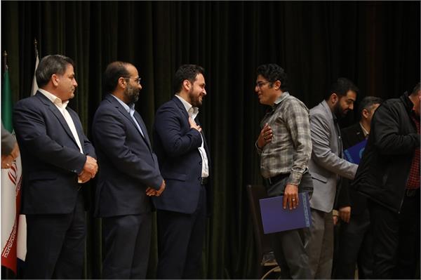 تکریم خانواده شهدا آبفا خوزستان