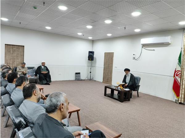 دیدار دکتر علیدادی مدیر عامل و اعضای هیئت مدیره و معاونین شرکت آب و فاضلاب خوزستان با نماینده ولی فقیه در خوزستان