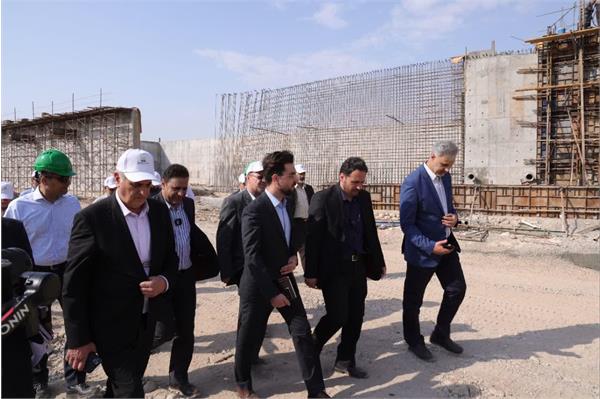 بازدید دکتر فدایی نماینده بانک مرکزی جمهوری اسلامی ایران از تصفیه خانه فاضلاب غرب اهواز