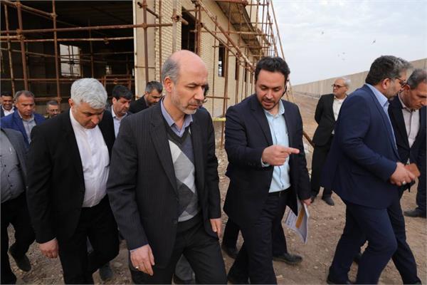 بازدید وزیر نیرو از پروژه تصفیه خانه فاضلاب خرمشهر
