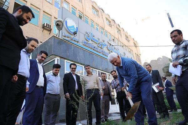 کاشت نهال به مناسبت روز درختکاری