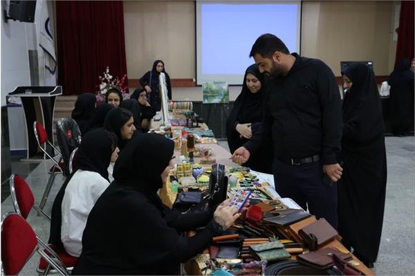 نمایشگاه دست سازه ها ویژه خانواده کارکنان شرکت آبفا خوزستان