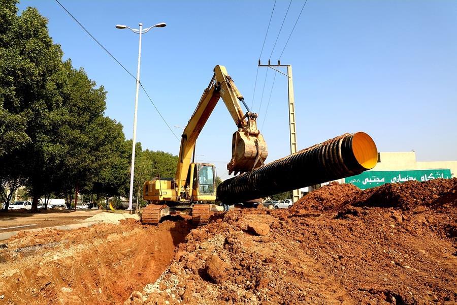 اجرایی پروژه فاضلاب اهواز در بلوار معلم